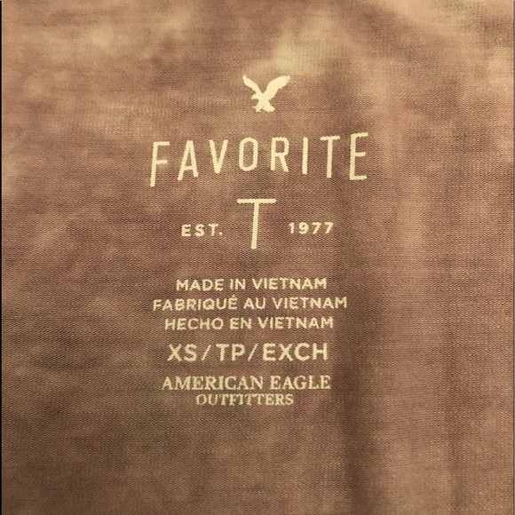 American Eagle Floral Print V-Neck T-shirt XS, NWT - Picture 2 of 3